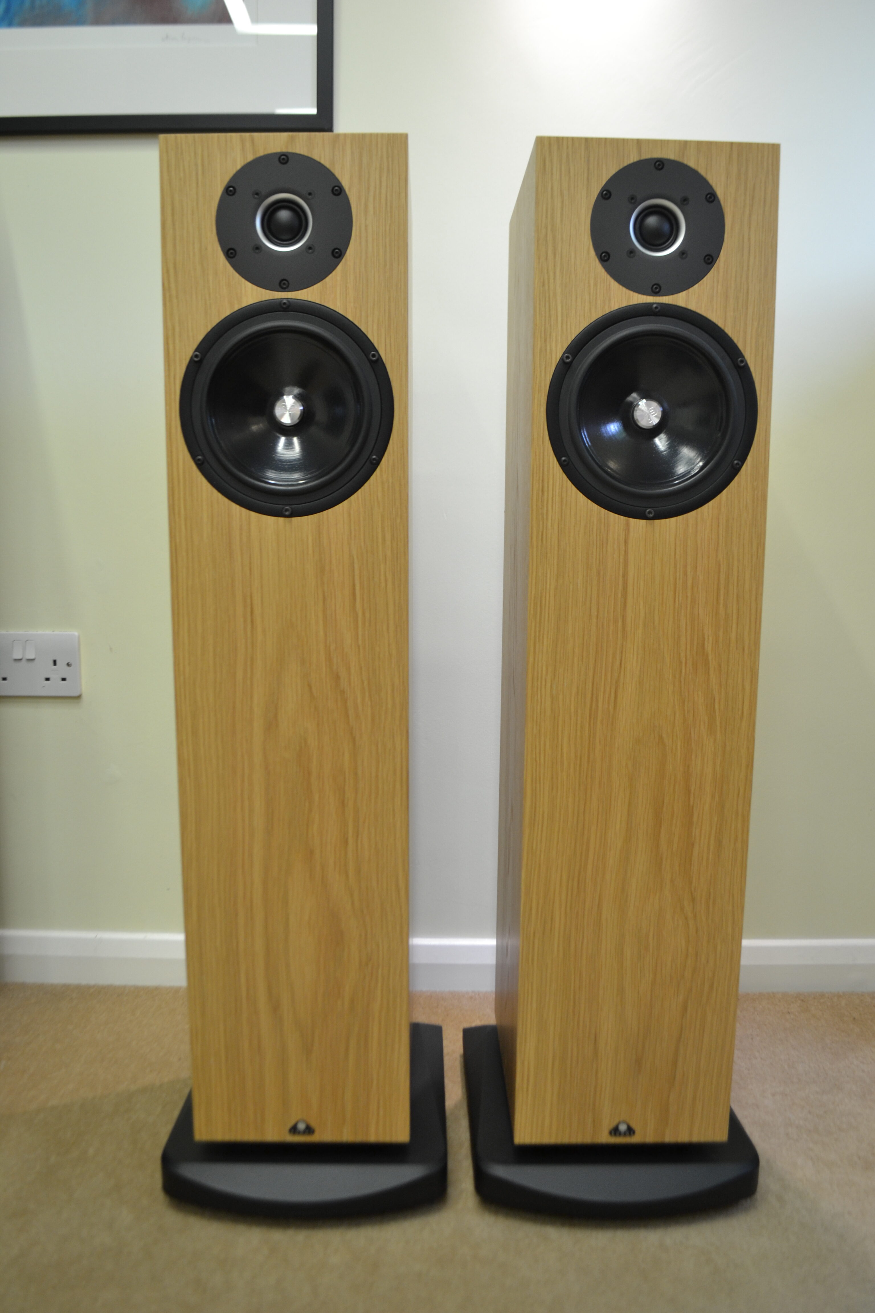 Kudos Super 20A Speakers in Oak - Cymbiosis